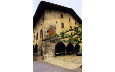 Immagine: dimore_signorili_784_1988